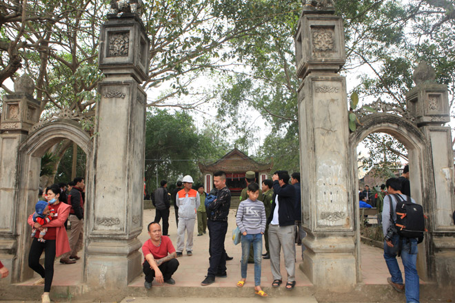 Miếu Đụ Đị trước giờ đôi vợ chồng làm chuyện ấy